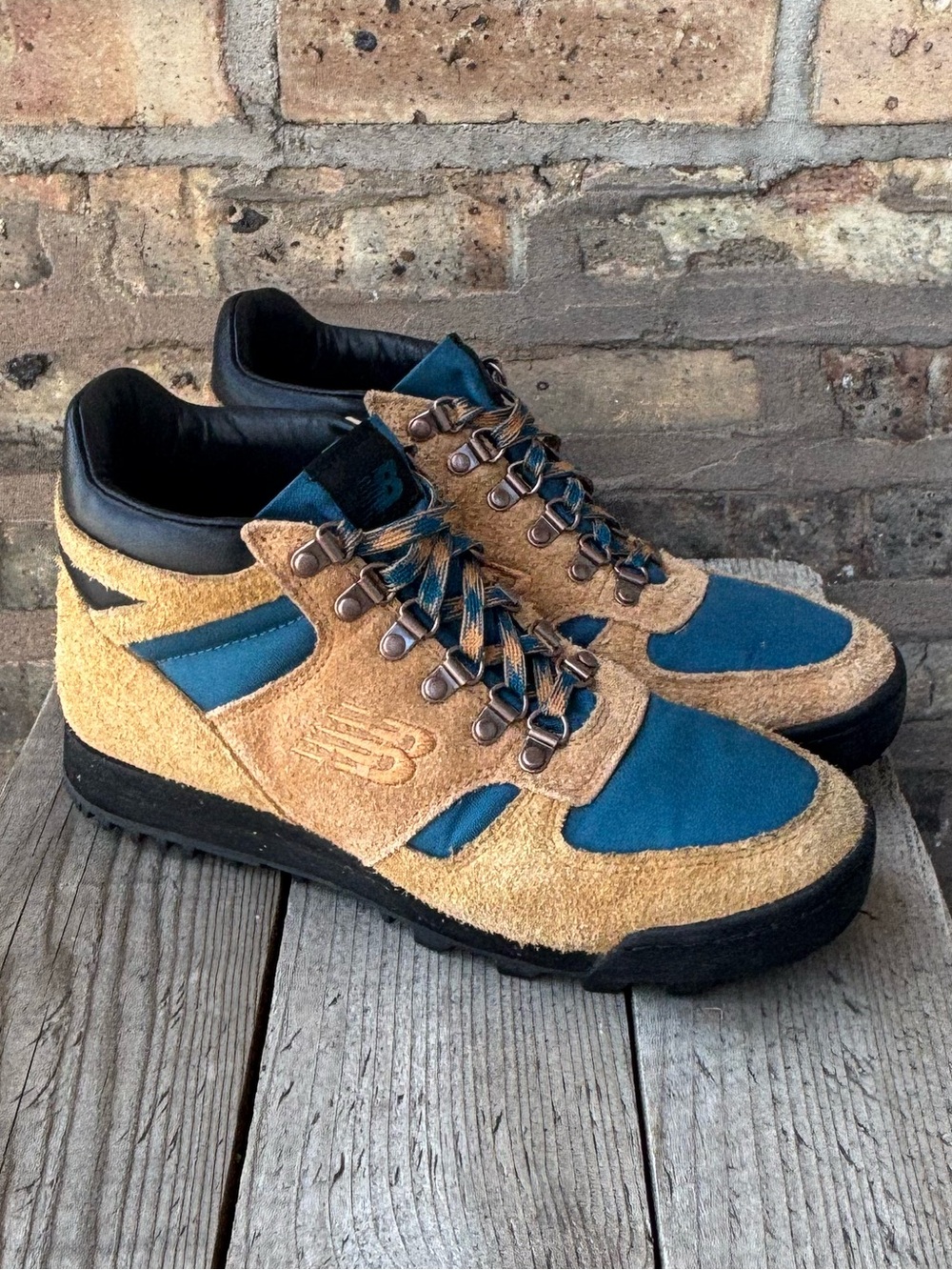 New Balance Men's Rainier Retro Hiking Boot